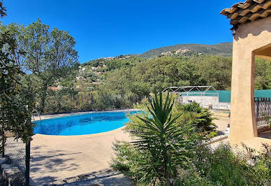 House with pool and terrace 9