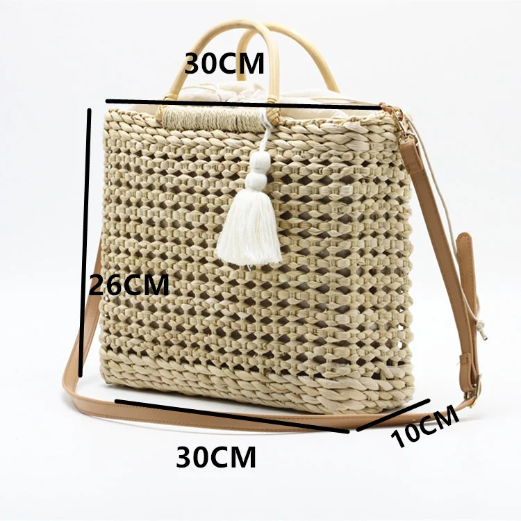 Holle kwast geweven strooien tas, perfect voor strand of zomer. Een stijlvolle, ruime accessoire voor al je benodigdheden.