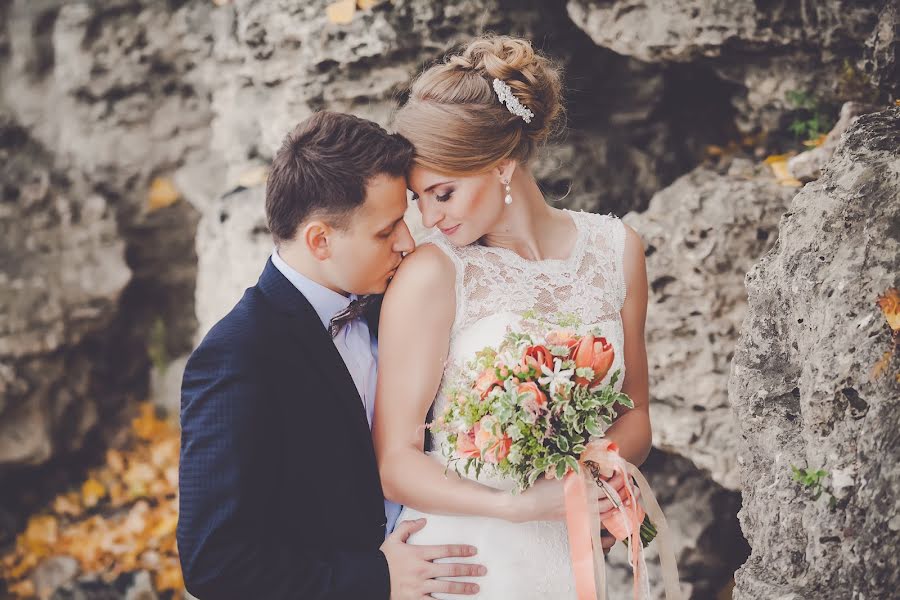 Wedding photographer Anastasiya Kulikova (ll-foto). Photo of 2 August 2015