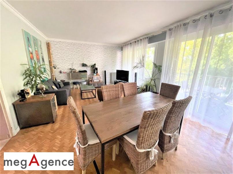 Vente appartement 5 pièces 106 m² à Cholet (49300), 189 000 €