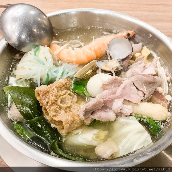 新竹市東區美食推薦熊本鍋物南大店 熊本鍋物麻辣鍋海鮮鍋泡菜鍋素食鍋消夜宵夜美食近清大南大校區附菜單價目表 暖樂