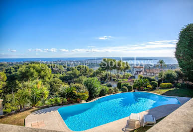 Maison avec piscine et terrasse 3