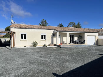 maison à Saint-Sulpice-de-Royan (17)