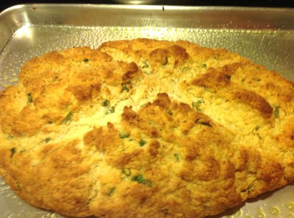 CRUSTY ONION HORSERADISH & GARLIC BREAD LOAF_image