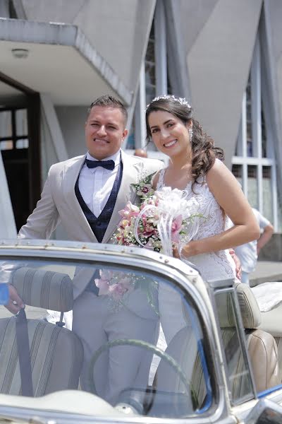 Jurufoto perkahwinan Angel Donis (angeldonis). Foto pada 3 Disember 2021