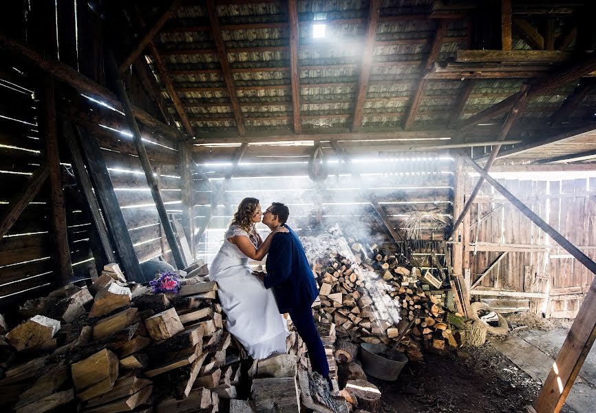 Fotógrafo de casamento Mirek Basista (fotoperla). Foto de 1 de fevereiro 2017