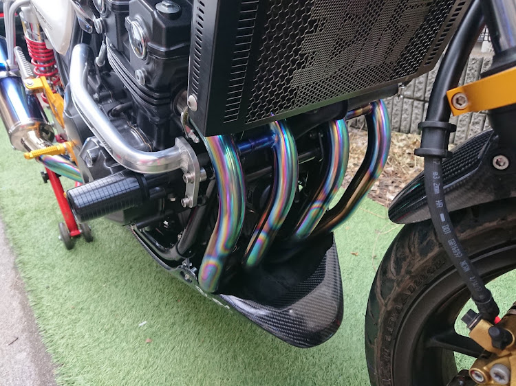 その他のEBL-NC42・CB400SF・YOSHIMURAに関するカスタム事例の投稿画像1枚目