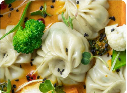 Darjeeling Veg Thukpa Momos [4 Pieces]