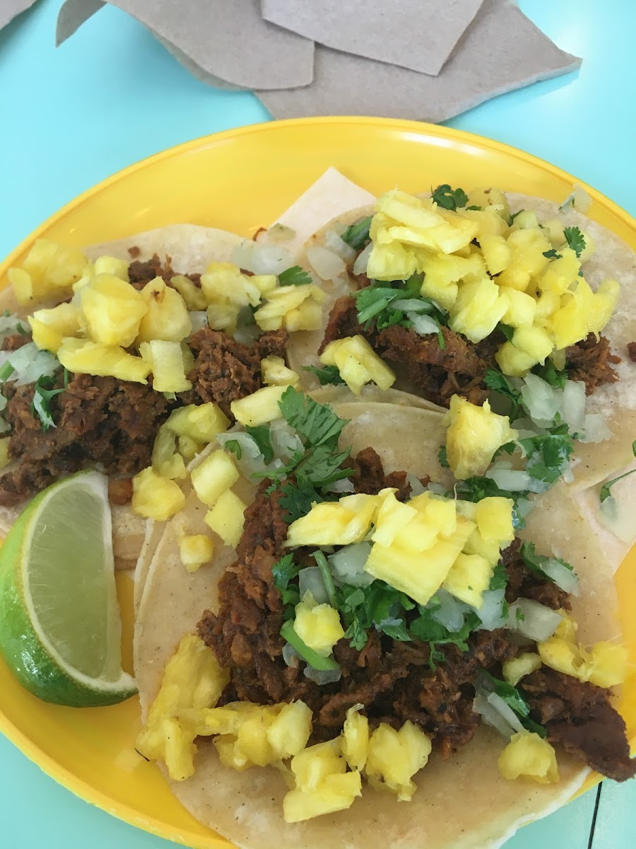 Gluten-Free Tacos at La Taqueria Pinche Taco Shop