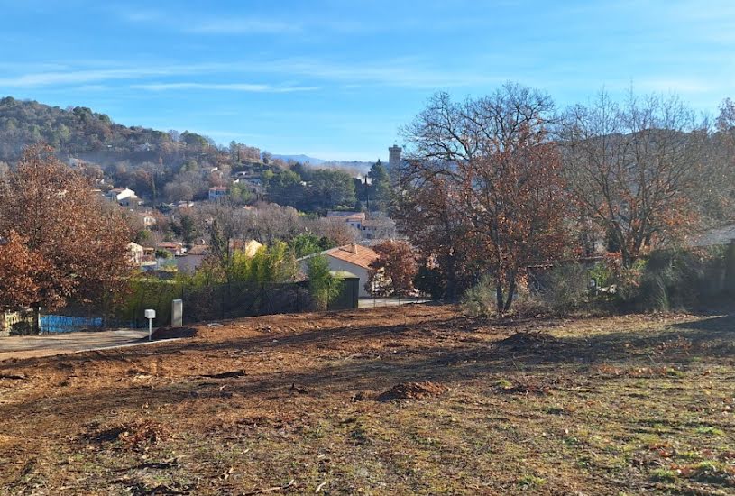  Vente Terrain à bâtir - 748m² à Gréoux-les-Bains (04800) 