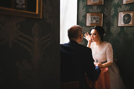 Fotógrafo de bodas Elena Andreychuk (pani-helen). Foto del 30 de marzo 2016