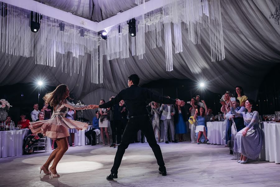 Jurufoto perkahwinan Denis Zuev (deniszuev). Foto pada 26 September 2018