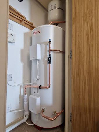 Unvented hot water cylinder installation Brentwood album cover