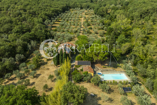 Farmhouse with pool 3