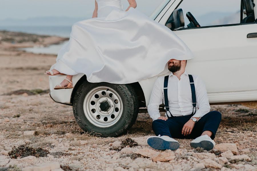 Wedding photographer Nikos Mylonas (loveandroll). Photo of 15 February 2023