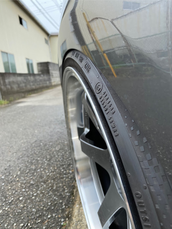 NISSAN GT-RのGT-R・21インチ・YOKOHAMAWHEEL・ADVAN Racing GT・コンチネンタルスポーツコンタクト6に関するカスタム事例の投稿画像2枚目