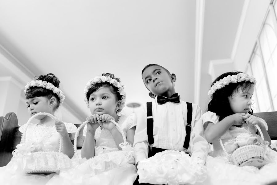 Fotógrafo de casamento Gabo Ochoa (gaboymafe). Foto de 9 de março 2016