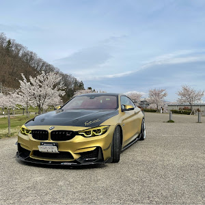 M4 クーペ F82