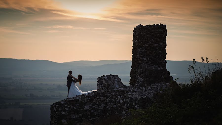 Wedding photographer Attila Kulcsár (kulcsarati). Photo of 7 October 2016