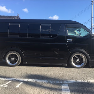 ハイエース