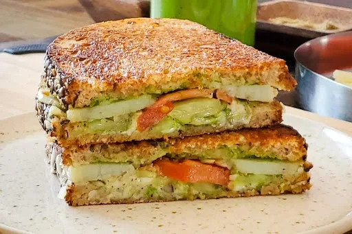 Fresh Veggies Sandwich