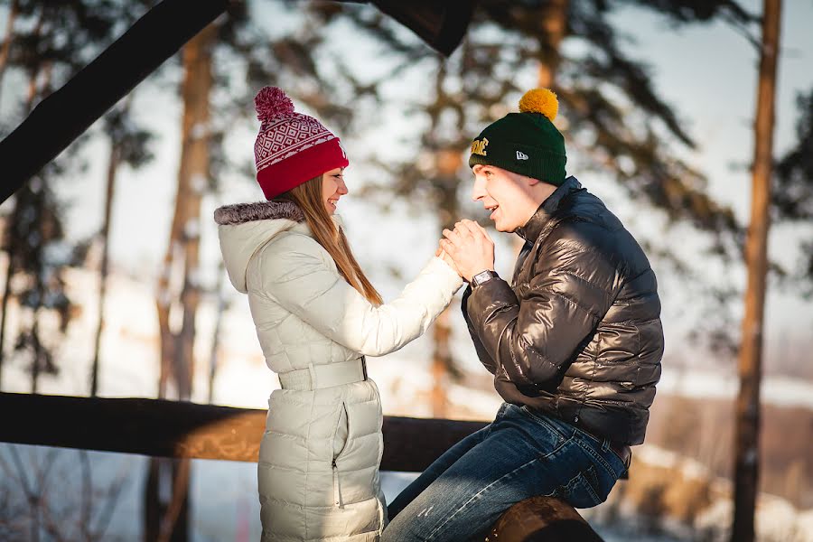 Fotografo di matrimoni Yuriy Emelyanov (kedr). Foto del 8 marzo 2014