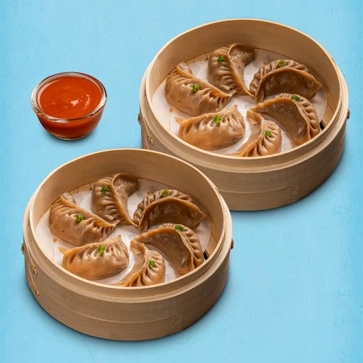 Steamed Chicken Wheat Momos With Momo Chutney - 12 Pcs