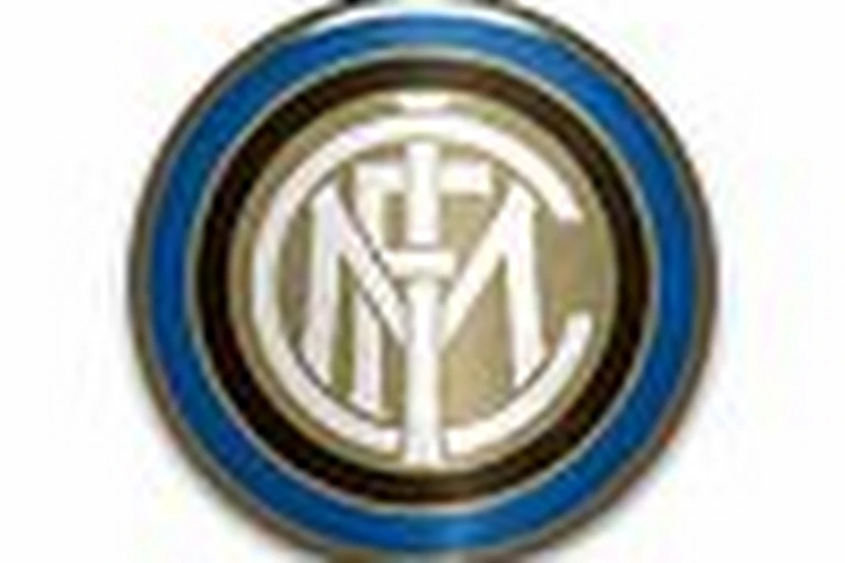 L'Inter Milan cible Dzeko et Van der Wiel