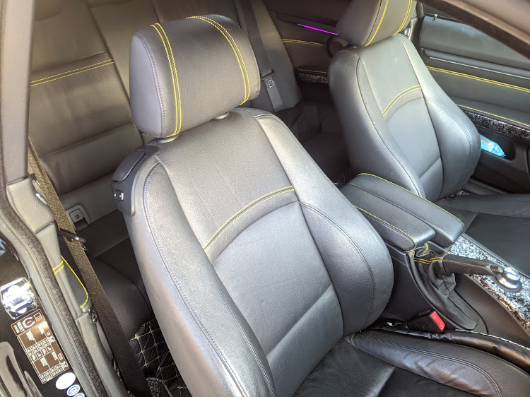 3シリーズ クーペのN54・DIY・335i・E92・ステッチに関するカスタム事例の投稿画像1枚目