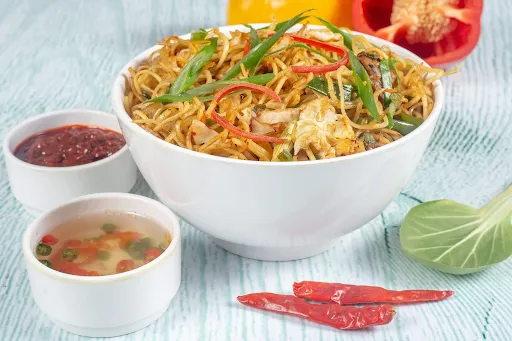 Chicken Schezwan Noodles