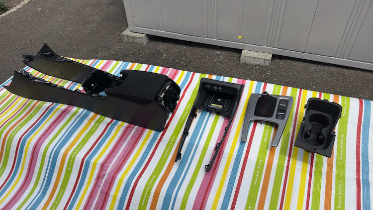 シビックタイプRの純正流用・USBポート増設に関するカスタム事例の投稿画像5枚目