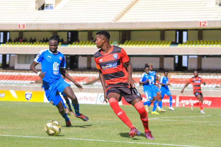 AFC Leopards' Peter Thiong'o (right) battles Nairobi City Stars' Oliver Maloba during their Kenyan Premier League match at Moi Stadium, Kasarani.