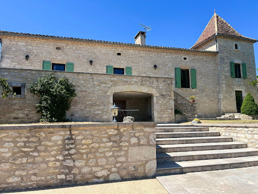 Property with pool and garden 4