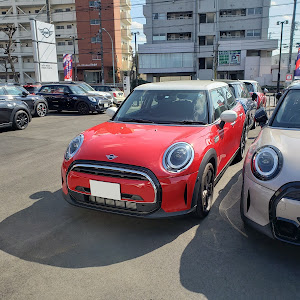 MINI 5ドア F55