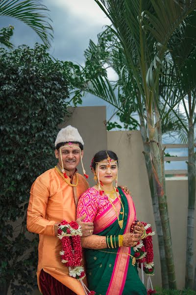 Jurufoto perkahwinan Viraj Kore (virajmilindkore). Foto pada 30 Mei 2020