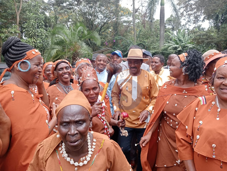 Wiper leader Kalonzo Musyoka engages in a dance when he arrived in Ruaka to meet the Kikuyu and Kamba elders on April 4, 2024.