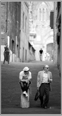 Look To The Left di Pierluigi Terzoli