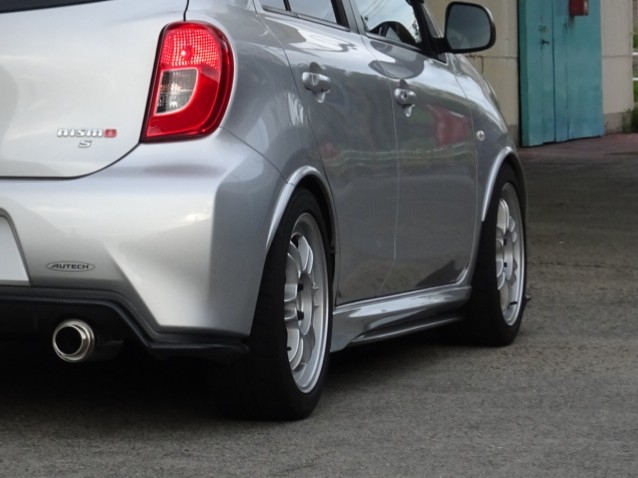 マーチのマフラー交換・お気に入りの角度に関するカスタム事例の投稿画像2枚目