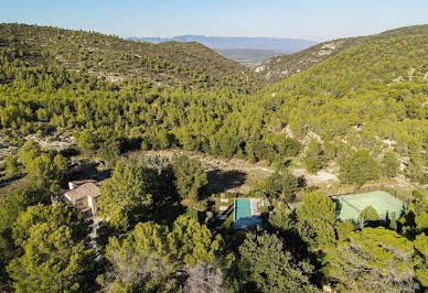 House with pool and garden 2