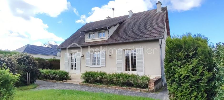 Vente maison 7 pièces 196 m² à Saint-Doulchard (18230), 335 000 €