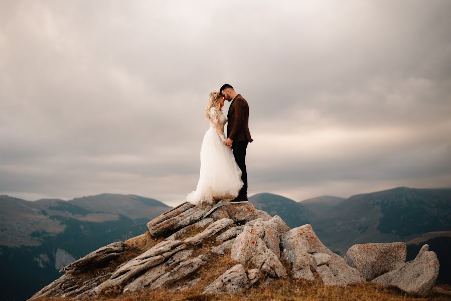 Fotografo di matrimoni Ovidiu Cristea (ovidiucristea). Foto del 21 novembre 2020