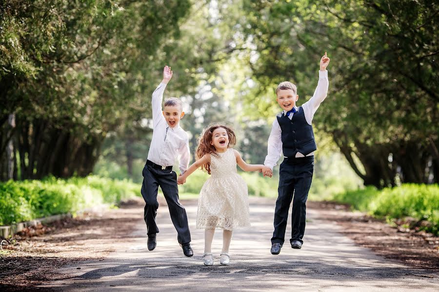 Fotógrafo de casamento Anna Bukreeva (annabook). Foto de 11 de fevereiro 2016