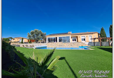 Villa with pool and terrace 7