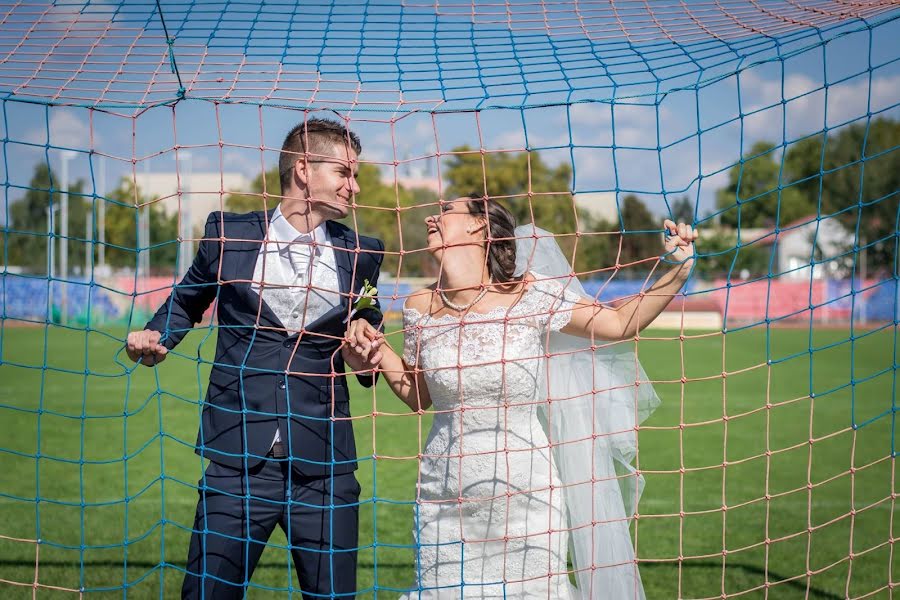 Fotógrafo de casamento Éva Novák-Hajtó (evanovakphoto). Foto de 25 de fevereiro 2019