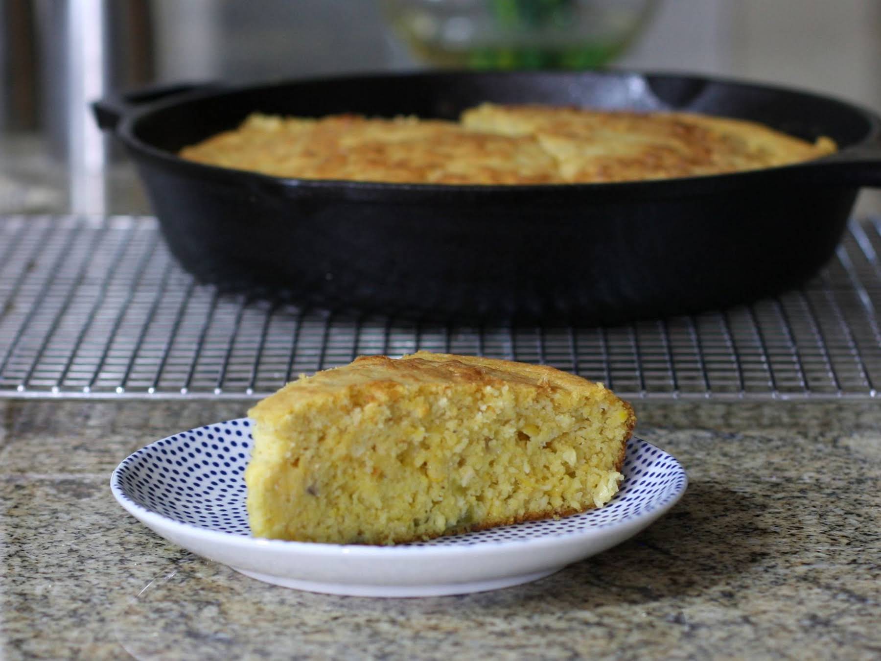 Cast Iron Skillet Cornbread - Wyse Guide