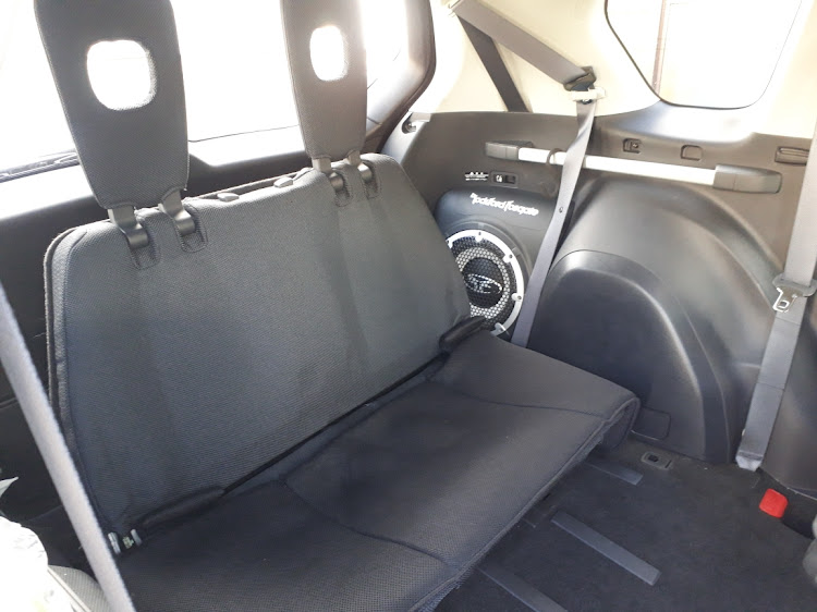 アウトランダーの温泉♨️旅行・サードシート・狭いけど6人に関するカスタム事例の投稿画像1枚目