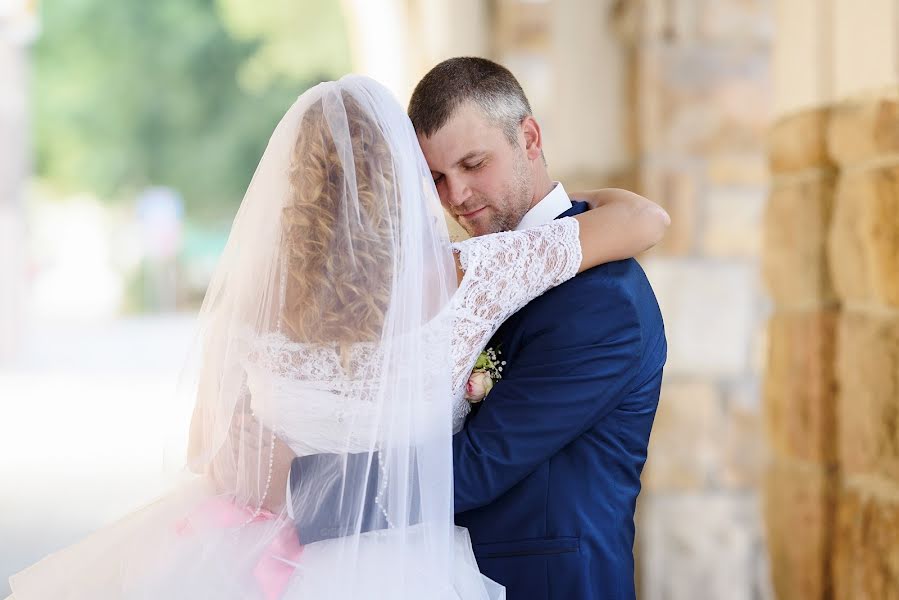 Wedding photographer Anett Bakos (anettphoto). Photo of 9 September 2019