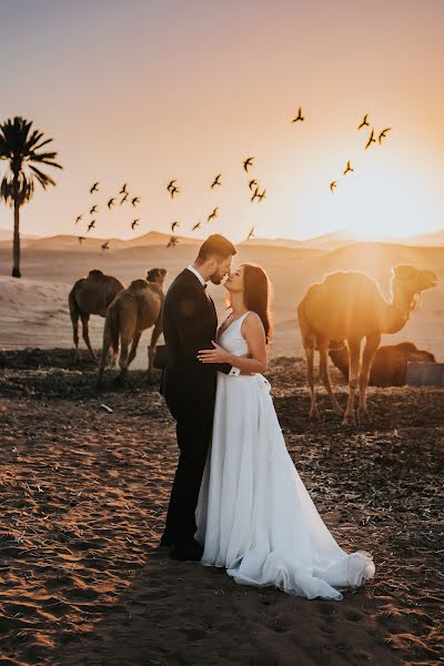 Wedding photographer Adrian Bubicz (bubiczlbn). Photo of 21 December 2023