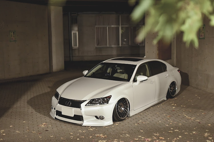 クラウンロイヤルのINFECTION・TE37V MARK-II・LEXUSGS450h・SSR EXECUTOR CV05に関するカスタム事例の投稿画像7枚目