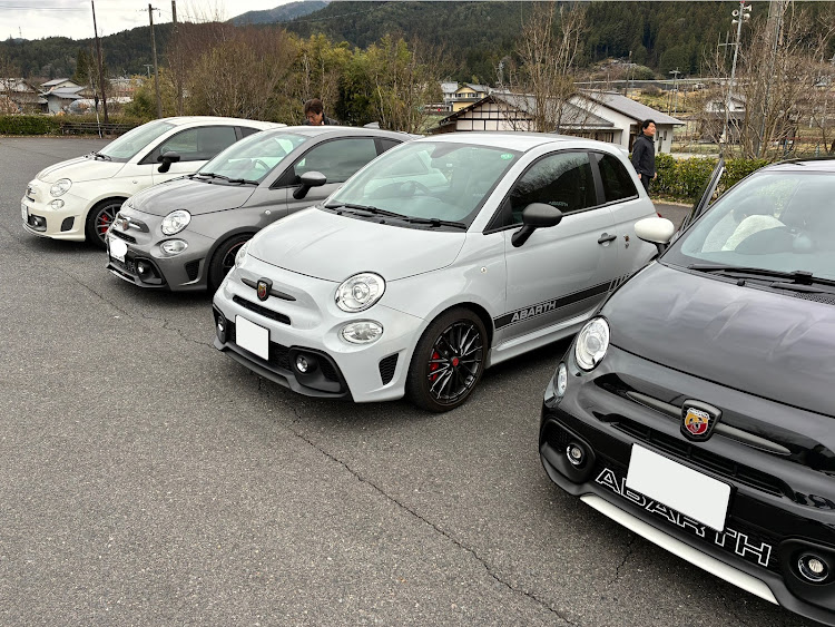 595のアバルト595・アバルト595コンペティツィオーネ・アバルト・ドライブに関するカスタム事例の投稿画像1枚目